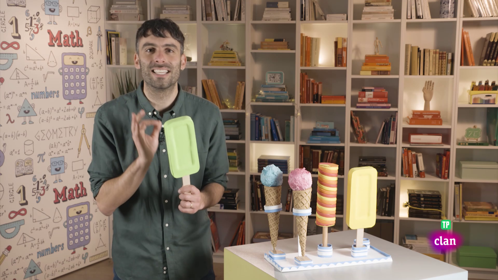 MATEMÁTICAS - Cuerpos geométricos - Aprendemos en Clan | Ver