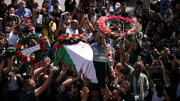 Telediario 1 - Funeral con honores en Cisjordania para despedir a la periodista de Al Jazeera asesinada