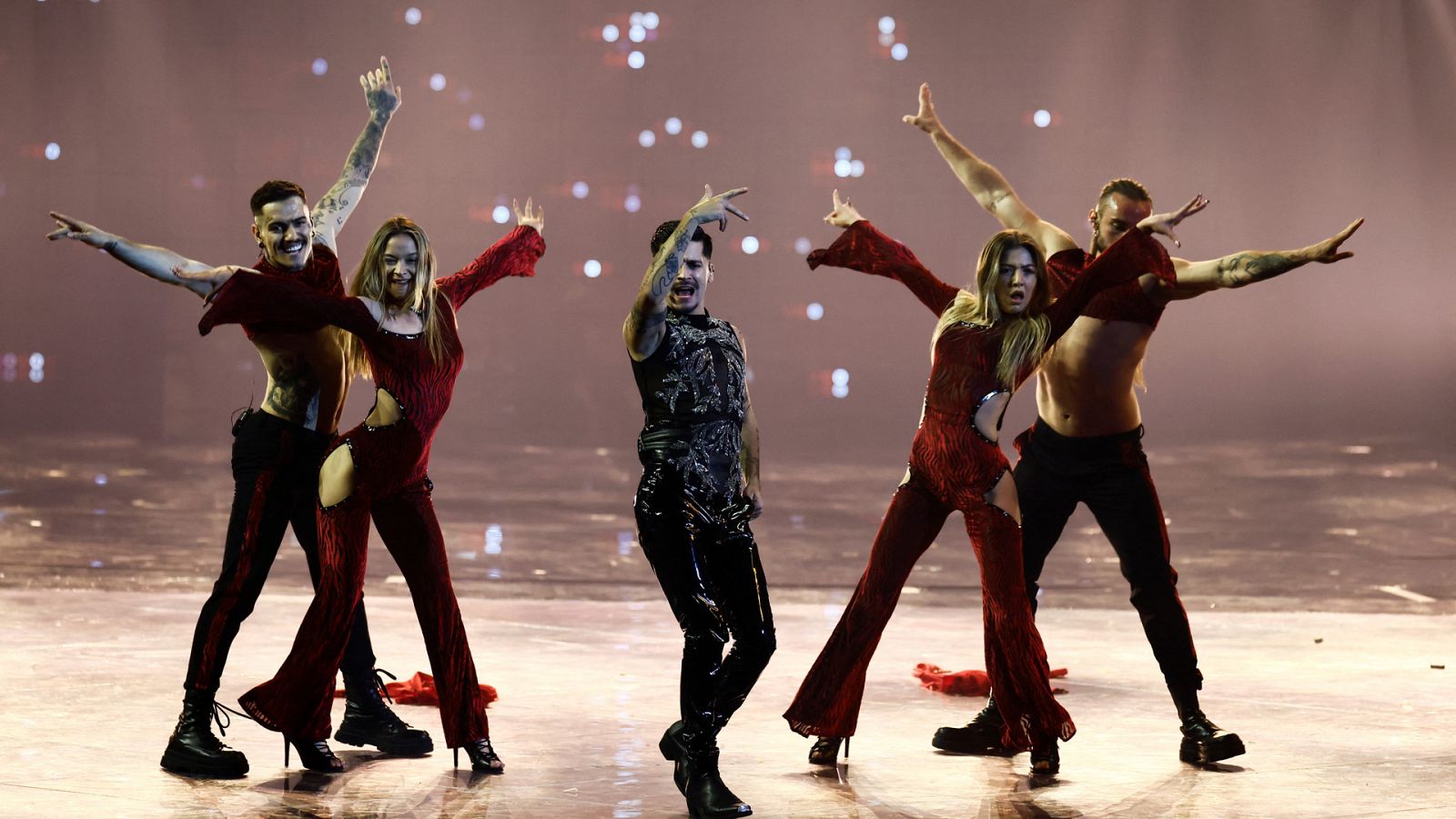 Eurovisión 2022 - Rumanía: WRS canta "Llámame" en la semifinal 2