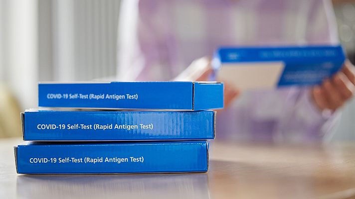 Telediario Fin de Semana - Sevilla bate record de venta de test de antígenos tras la Feria