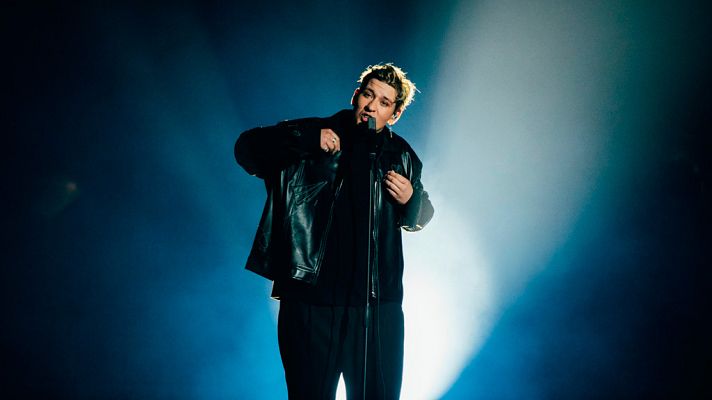 Eurovisión - Suiza: Marius Bear canta "Boys Do Cry"