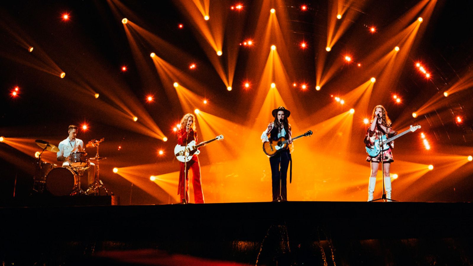 Eurovisión 2022 - Islandia: Systur canta "Með Hækkandi Sól" en la final