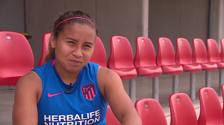 Fútbol - Leicy Santos