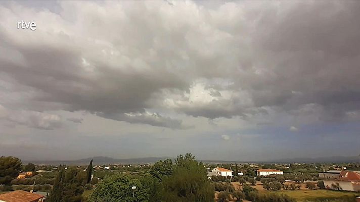 El tiempo - Se esperan cielos nubosos o con intervalos nubosos en el tercio noroeste peninsular
