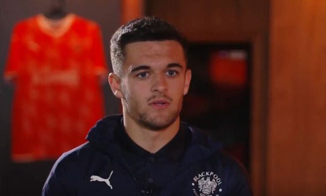 Telediario 1 - Jake Daniels, primer futbolista inglés que se declara homosexual en 30 años