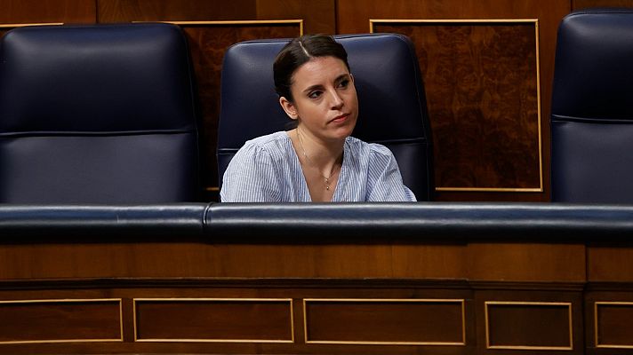 Telediario 2 - El Congreso aprueba el dictamen de la ley del 'solo sí es sí' y deja fuera la enmienda de la prostitución del PSOE