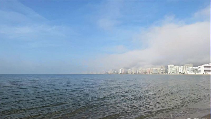 Nubosidad de evolución en el interior del norte y el este que podría dejar algunos chubascos y tormentas en áreas montañosas - ver ahora