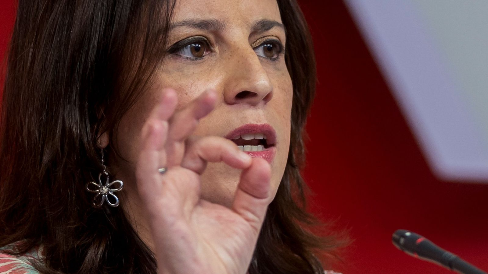 El PSOE registra su proposición de ley para abolir la prostitución: "No valen las excusas, ni los vetos cruzados"