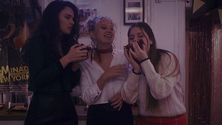 Concurso Iberoamericano de Cortometrajes Versión Española / SGAE - Andy y las demás (corto)