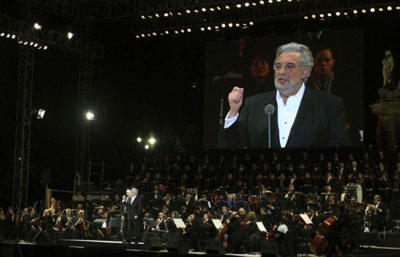 Más de 200.000 personas disfrutan de la voz de Plácido Domingo en México | Ver