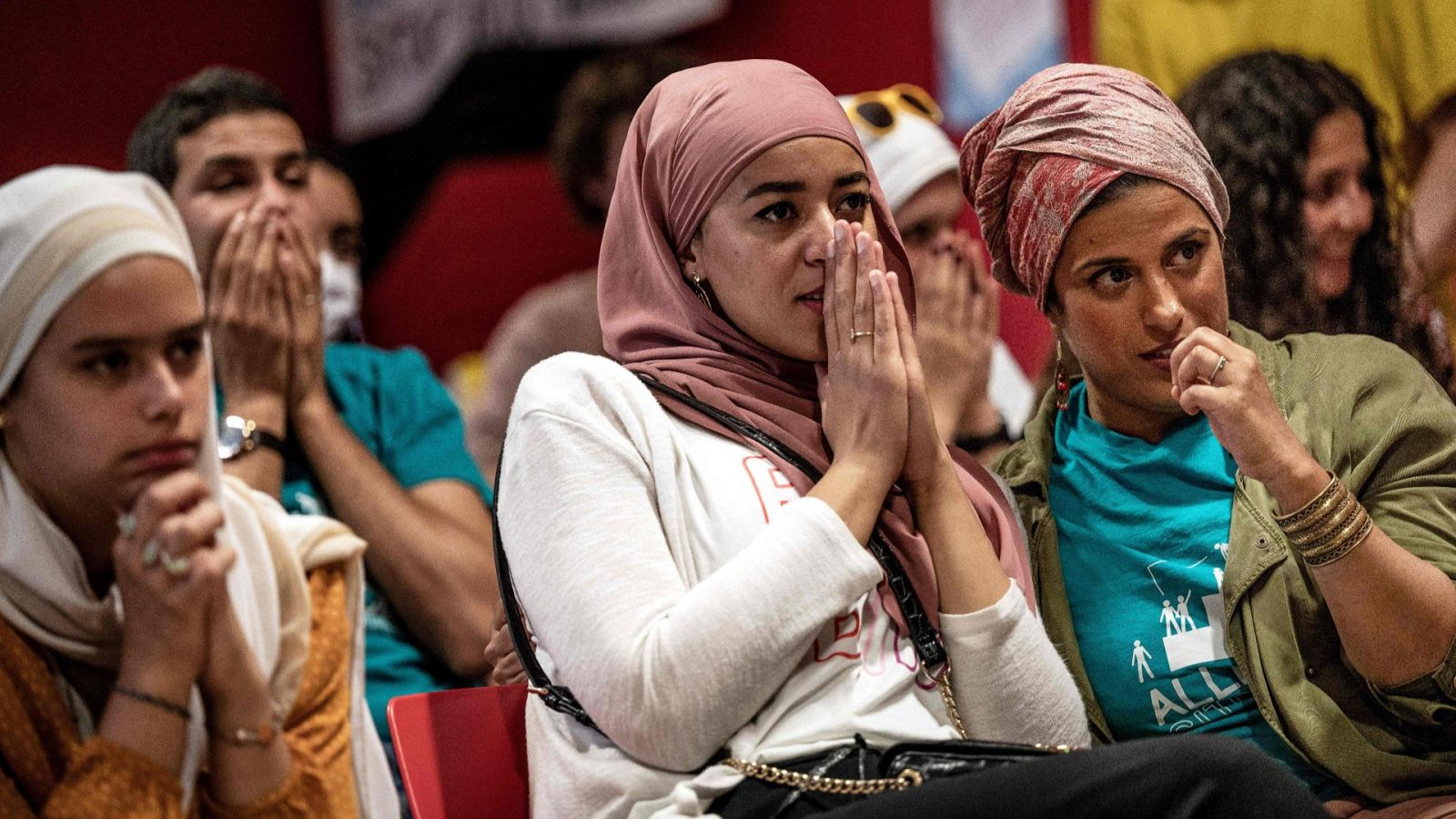 La ciudad de Grenoble autoriza el burkini en sus piscinas y reabre el debate sobre su uso en Francia
