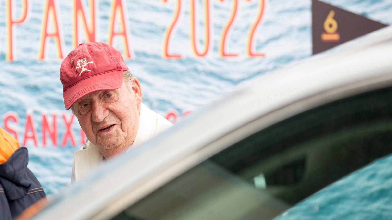 Juan Carlos I, antes de su visita a Zarzuela: "¿Explicaciones de qué?"