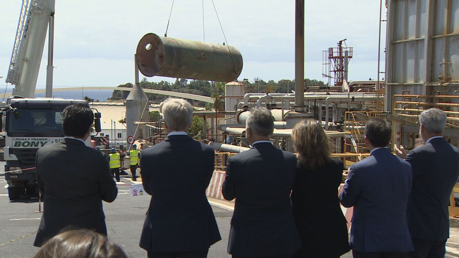 Comienza a desmantelarse la refinería de Santa Cruz de Tenerife | Ver