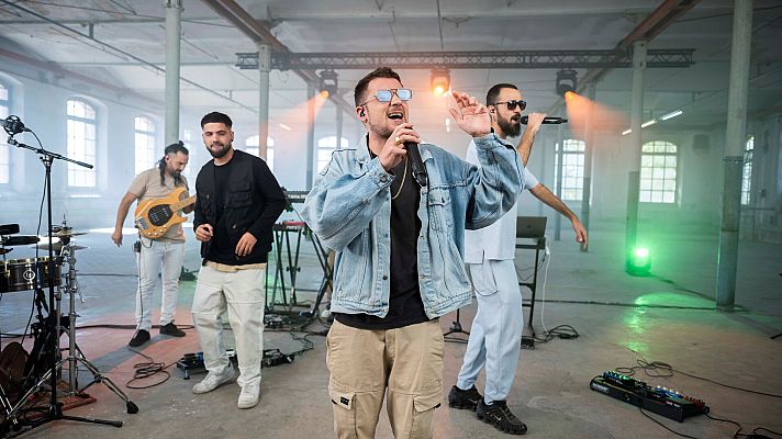 Efecte Collins - LA SRA. TOMASA - ARRÍMATE