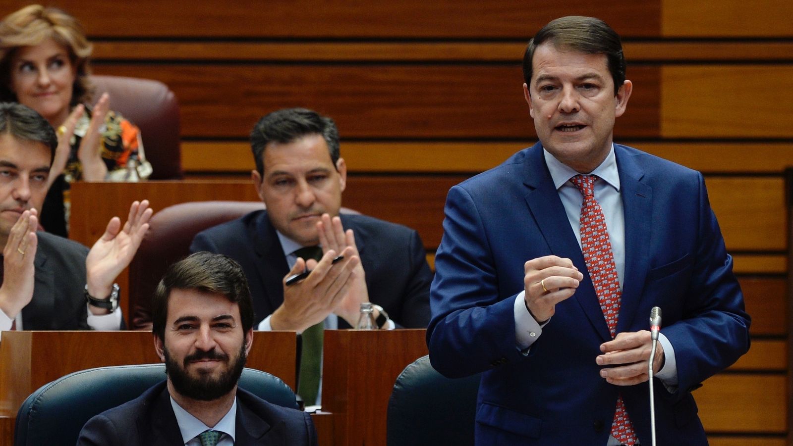 Mañueco pide disculpas por las palabras de García-Gallardo sobre discapacidad