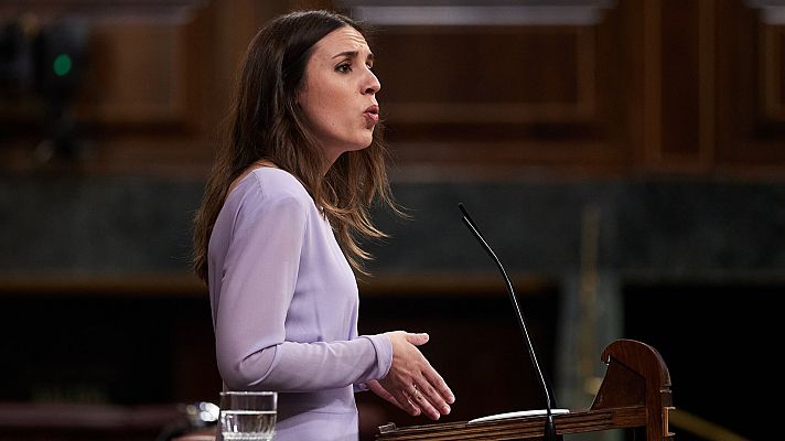 Telediario 2 - El Congreso aprueba la ley del 'solo sí es sí'