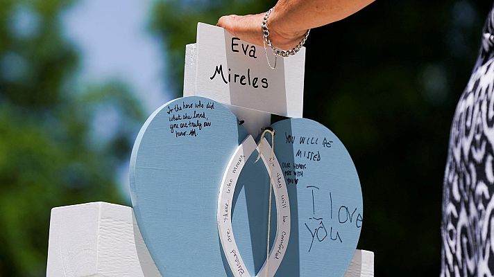 Telediario 2 - Las víctimas de la masacre en Uvalde: "Estábamos asustados y la profesora nos dijo que rezáramos"