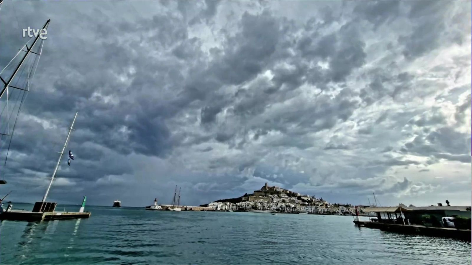 Las temperaturas máximas tendrán un ascenso casi generalizado y bajarán en el área del Estrecho - ver ahora