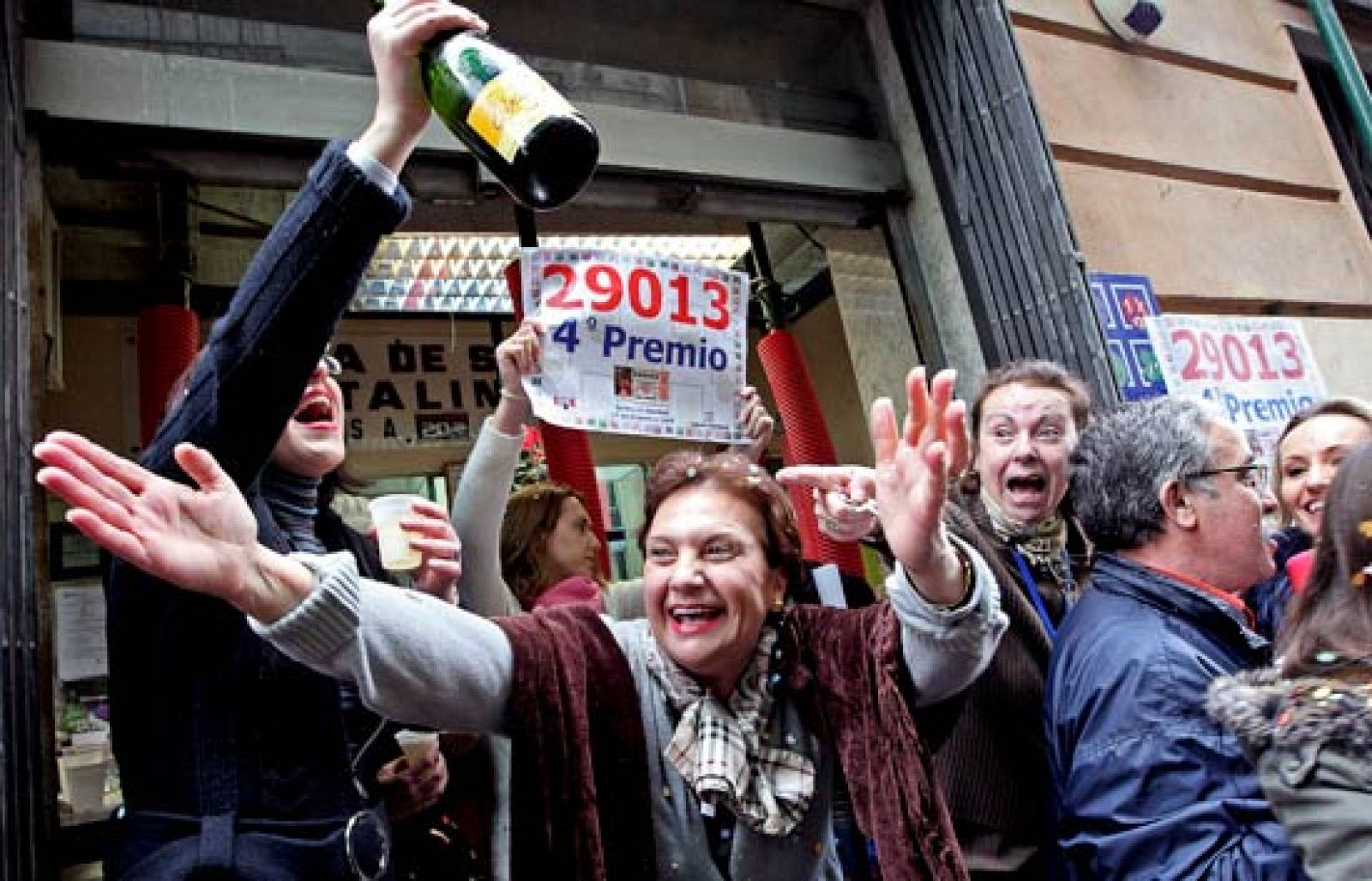 Telediario 2 en cuatro minutos - 22/12/09 | Ver