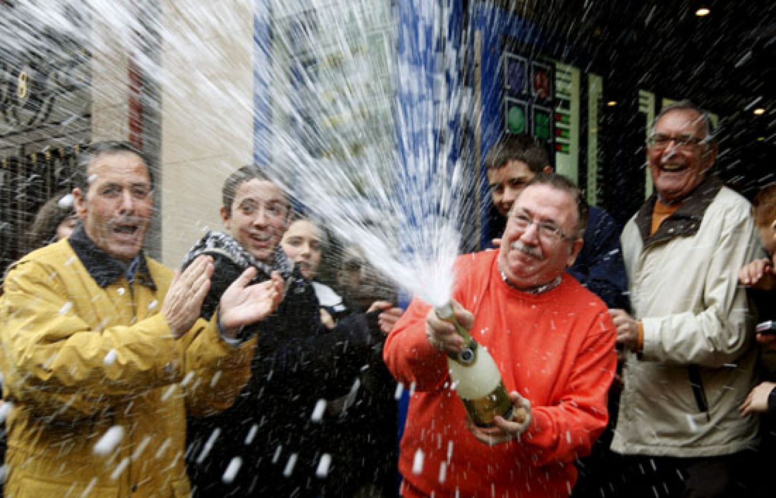 El 53.152 lleva el segundo premio íntegro a Madrid | RTVE.es | Ver