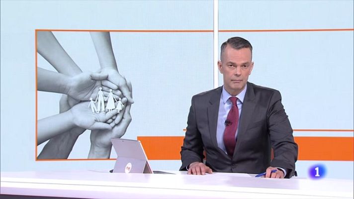 Telediario Fin de Semana - Crecer en familia: el sistema de acogida