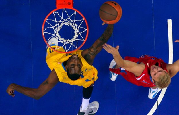 Baloncesto en RTVE - ¡Qué difícil es meter canasta!