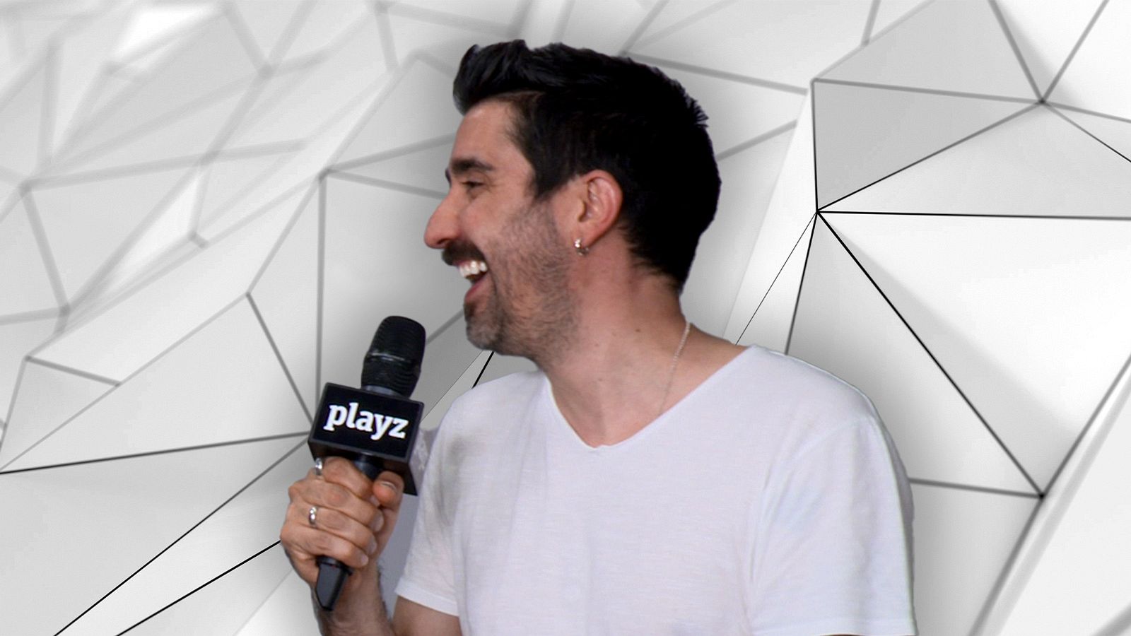 Álex Ubago: "Es muy bonito ver que los chavales me descubren ahora"