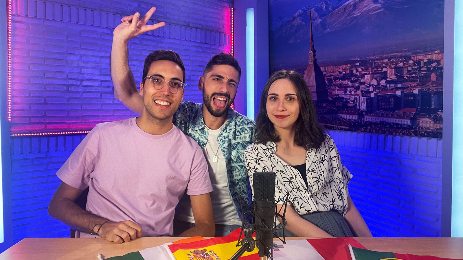 Eurovermú - Programa 2: Revivimos el Chanelazo con los bailarines, Eva Mora, Irene Mahía y Tony Aguilar.