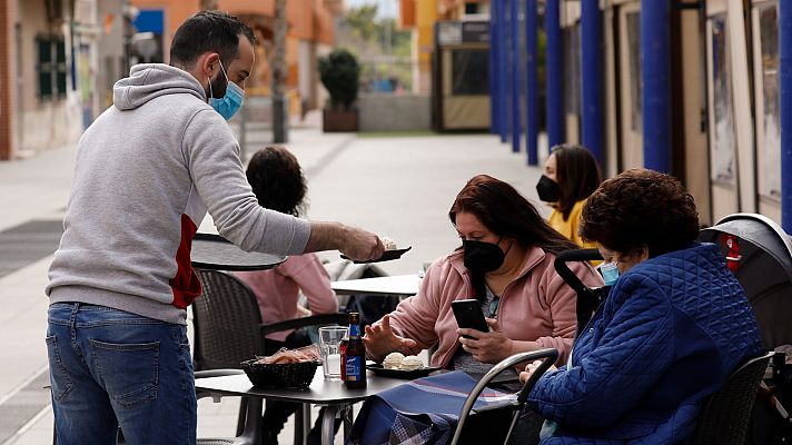 Telediario 1 - ¿Por qué falta personal en la hostelería?