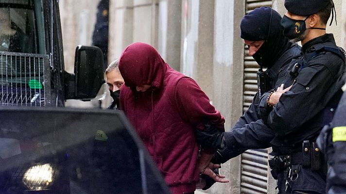 Telediario 1 - El acusado de violar a la joven de Igualada agredió hasta en cinco ocasiones a su expareja, según el sumario del caso