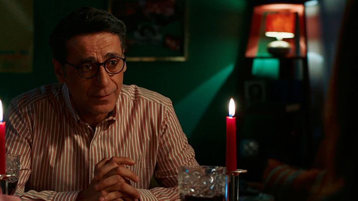 Cuéntame cómo pasó - María tiende una trampa a Losada