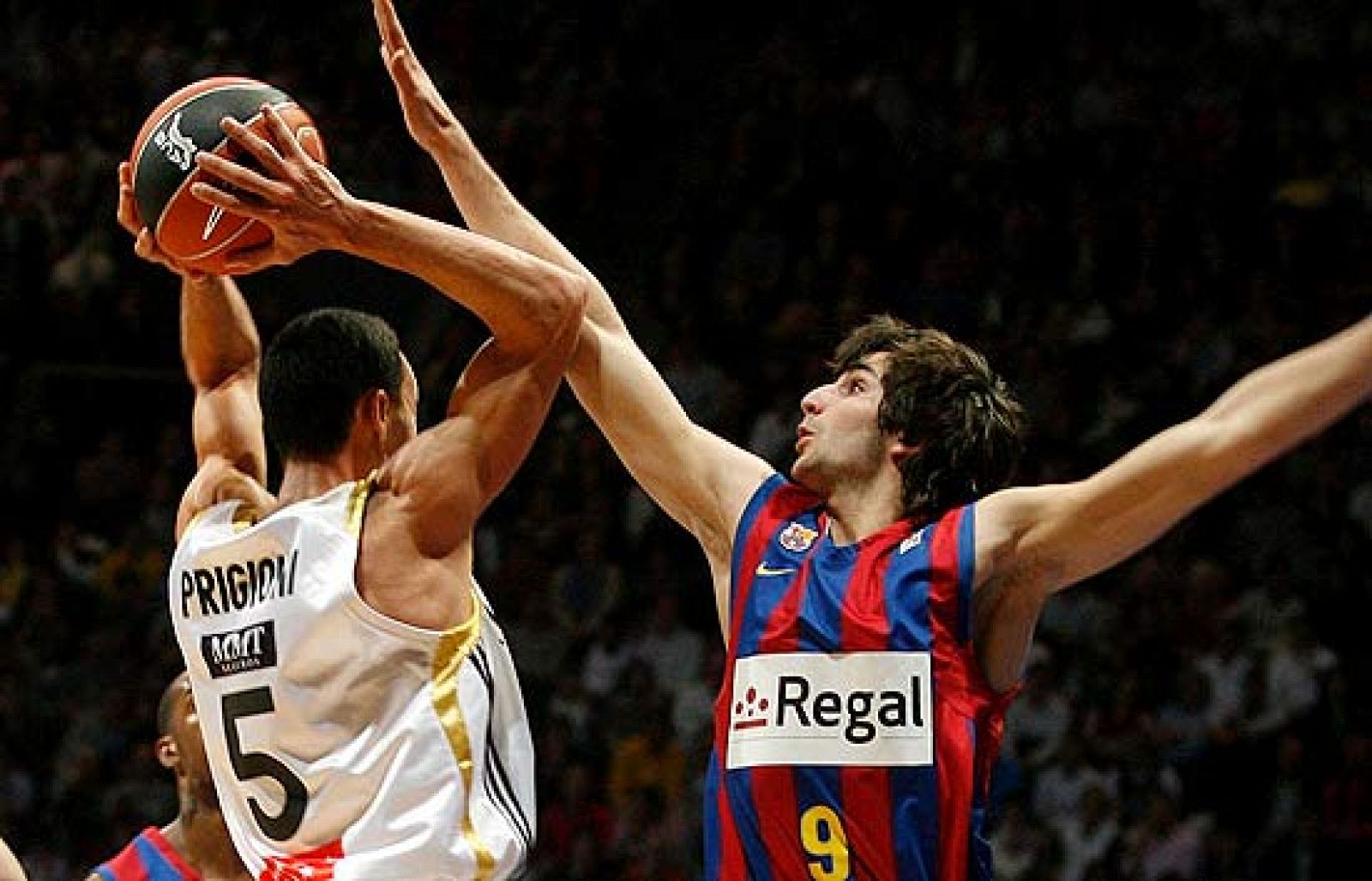 Real Madrid 57-79 Regal Barcelona