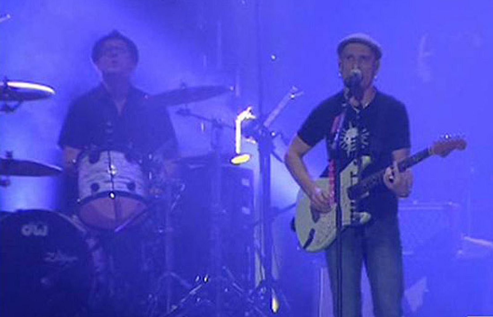 Fito Cabrales y sus Fitipaldis reúnen a 15 mil personas en Madrid | Ver