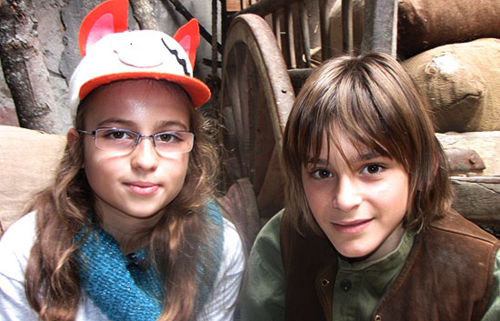 Club Pizzicato- Guillermo Campra nos enseña los decorados de Águila Roja - Pizzicato en Clan | Ver