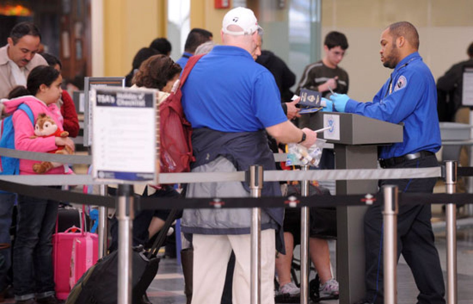 Telediario 1 en cuatro minutos - 28/12/09 | Ver