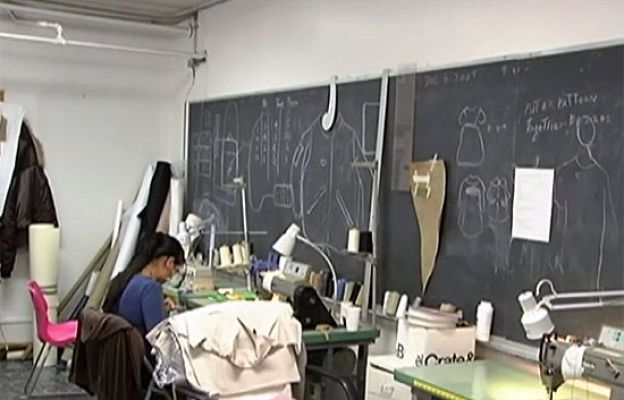 Telediario 1 - Sacerdote diseñador