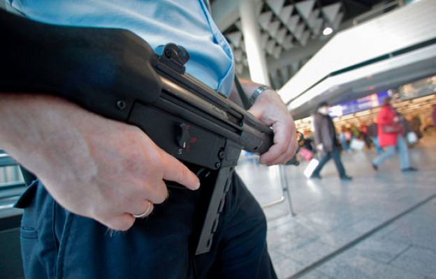  - Más controles en los aeropuertos