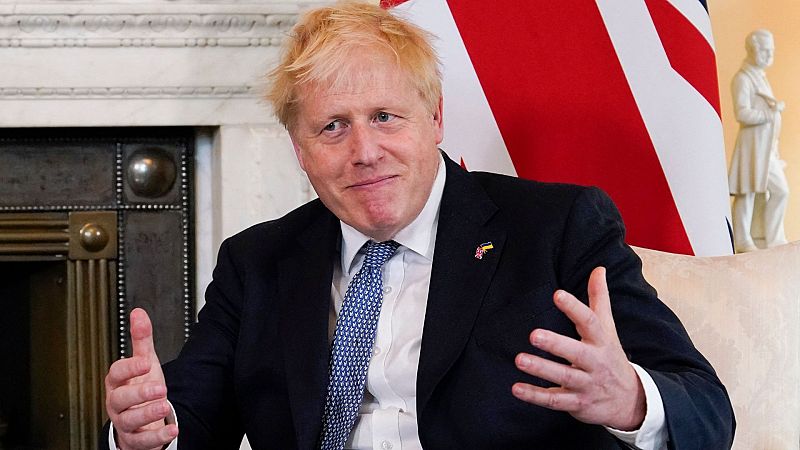 Johnson, un político rodeado de polémica | Ver