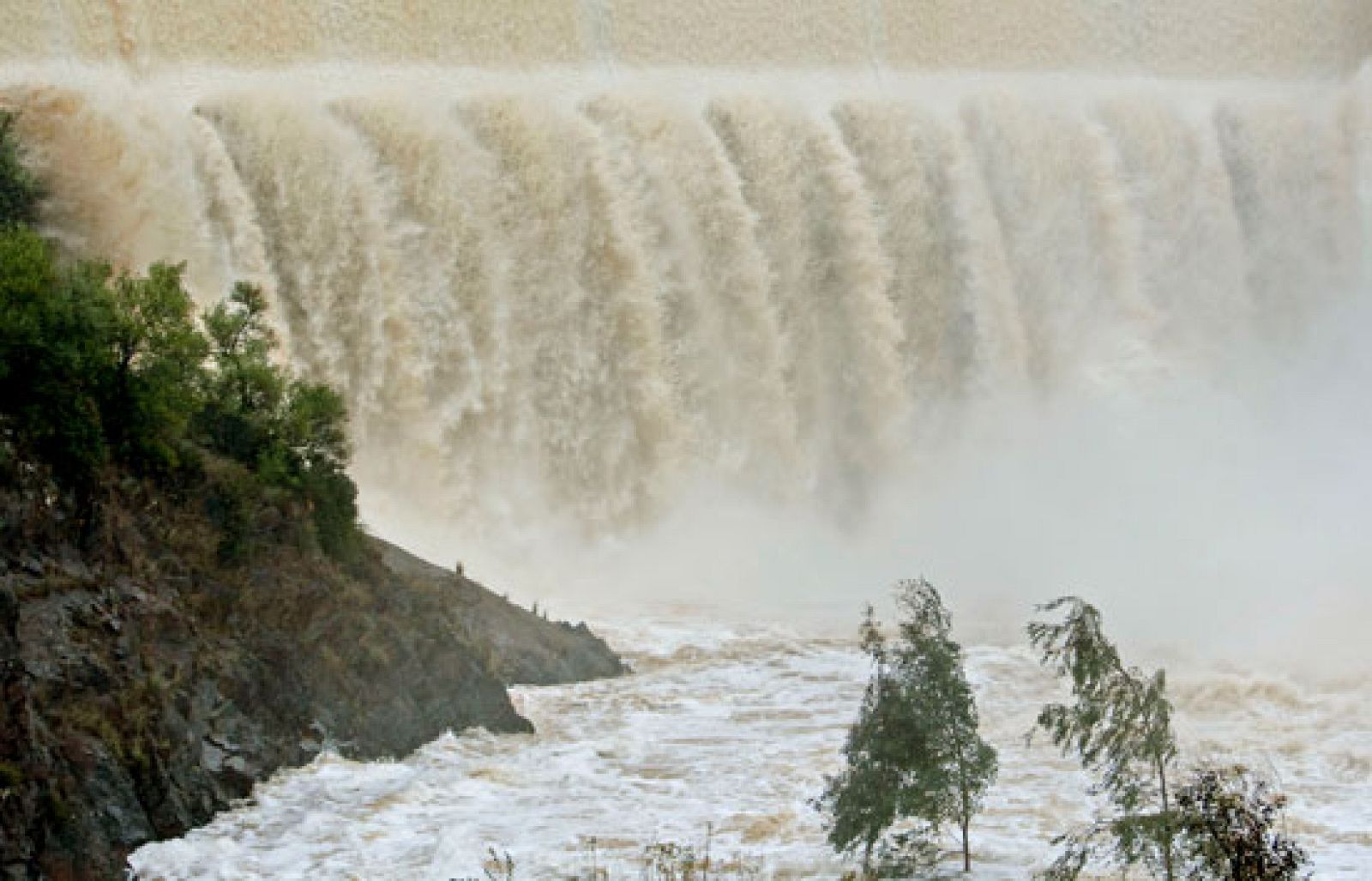 Telediario 2 en cuatro minutos - 29/12/09 | Ver