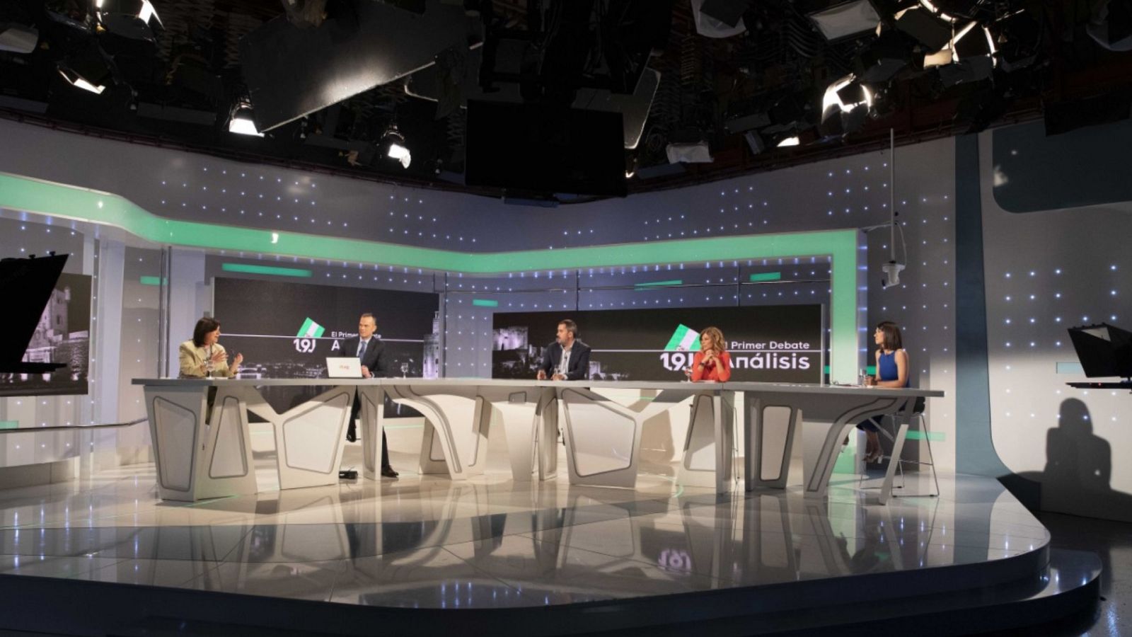 Especial informativo - 19-J El primer debate. Análisis  - ver ahora