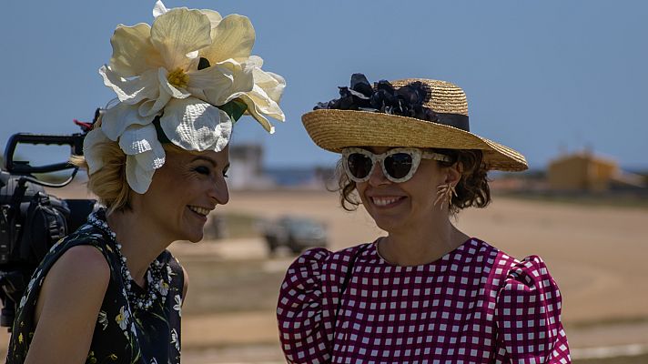 Flash moda - ¿Tocado o sombrero?  Cómo elegir según la ocasión