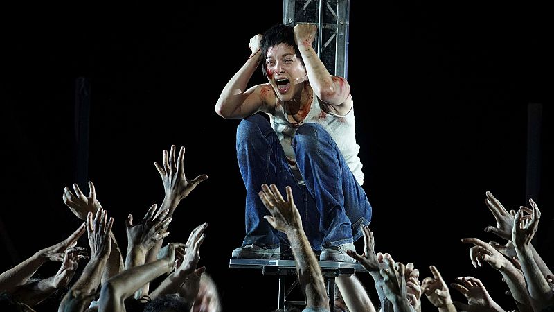 Marion Cotillard representa 'Juana de Arco en la hoguera', en el Teatro Real | Ver