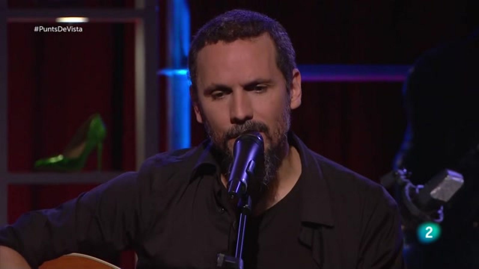 Punts de vista - Alexandre Rexach interpreta en directe 'Dando vueltas' - Veure ara