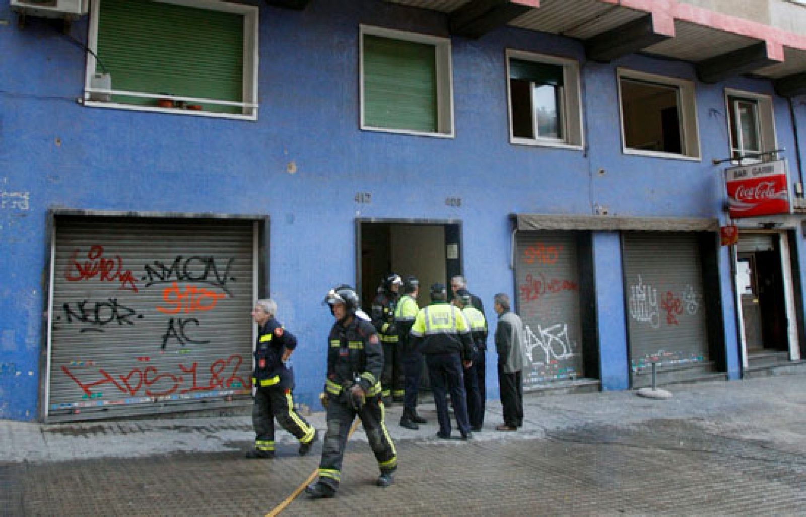 Fallecen cuatro jóvenes en un incendio en Barcelona | Ver