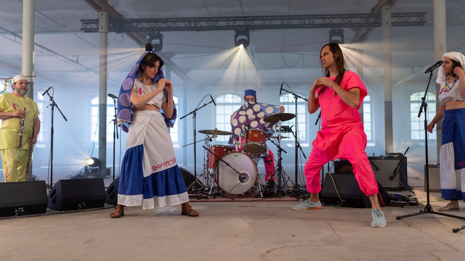 LA SARDANA per ZA! & LA TRANSMEGACOBLA - Veure ara