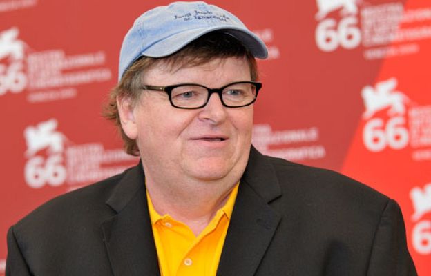  - Moore critica el capitalismo