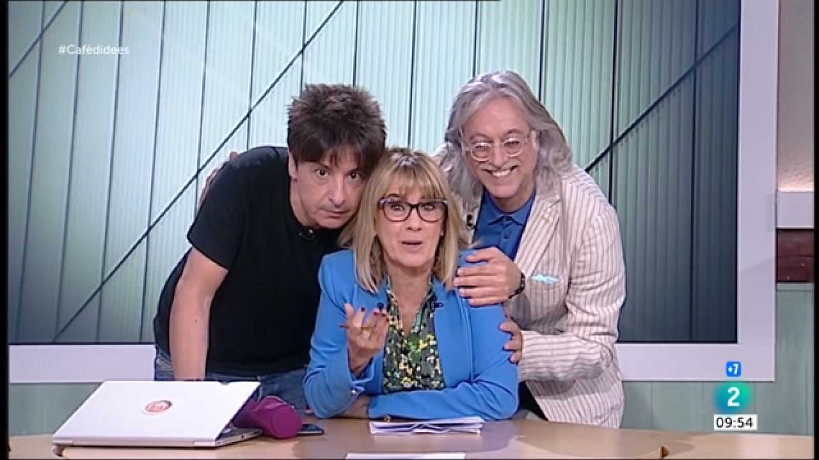 Poesia al revés, 'Están tocando nuestra canción' i Jiménez del Oso