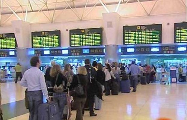  - Retrasos en aeropuertos canarios