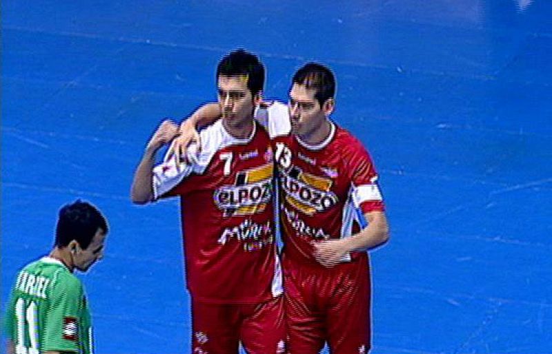 Repasa los mejores goles de la temporada 2009 de la Liga Nacional de Fútbol Sala.