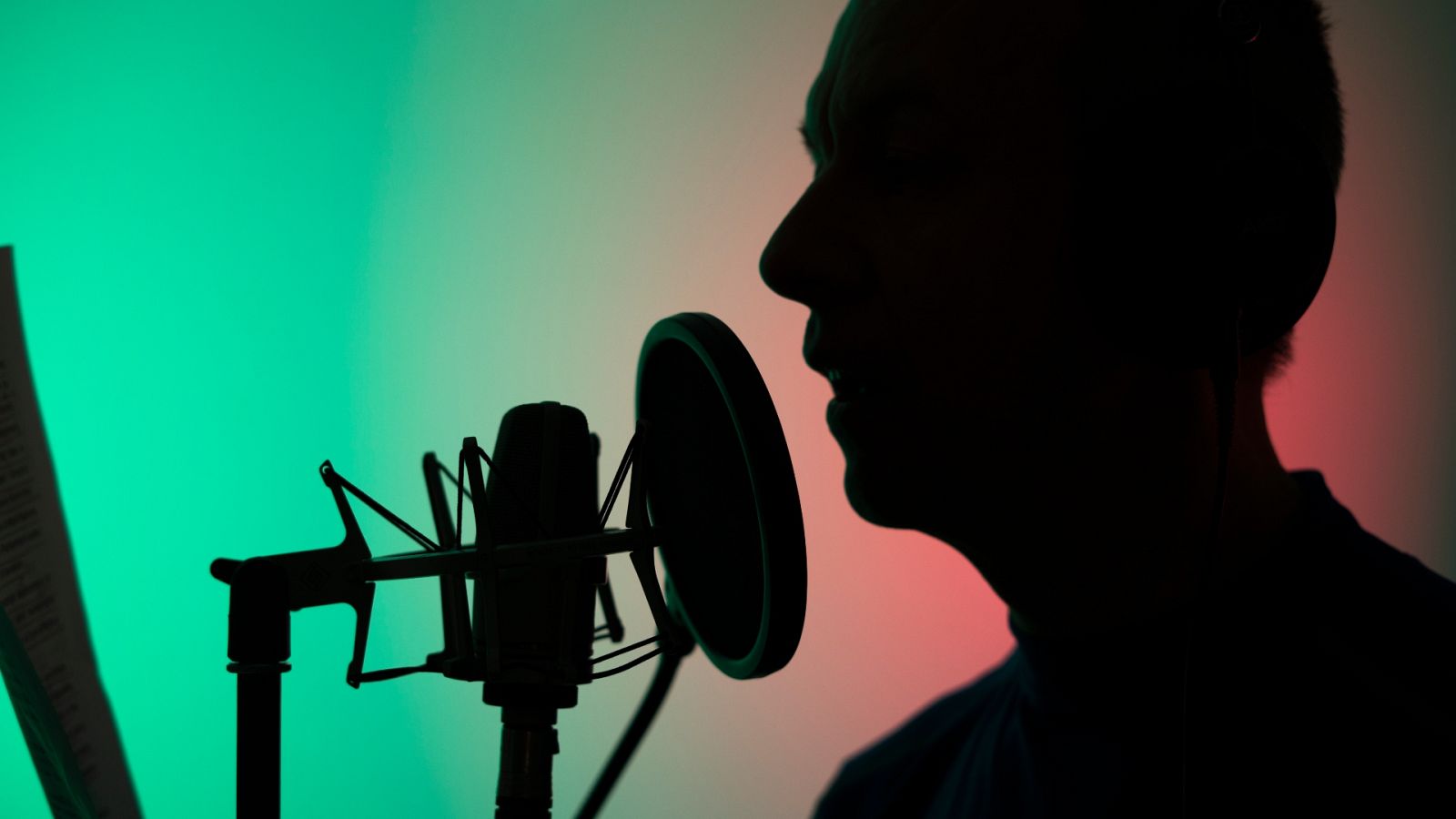 Voces de película, el importante papel de los actores de doblaje | Ver